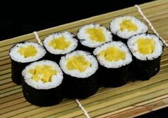 Мини ролл с такуаном