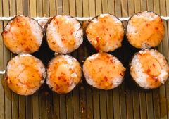 Мини ролл с креветкой